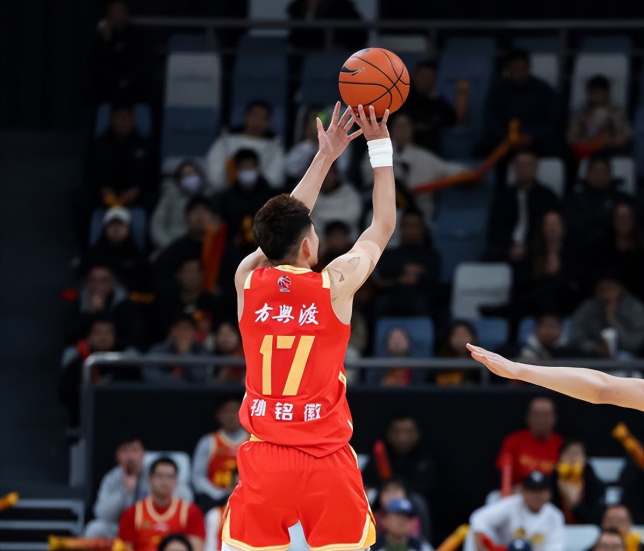 九游娱乐入口-关于冲刺阶段体能课后，山东男篮篮板制胜备战NBA季后赛，球迷炸锅，身体对抗强度拉满的信息-九游娱乐入口